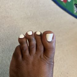 Royal Nails and Tan - Bad pedicure job
