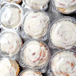 Gibson's Bakery and Sweets - Cinnamon roll