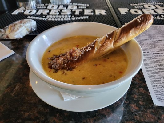 Double Bogeys Tavern & Grille by null