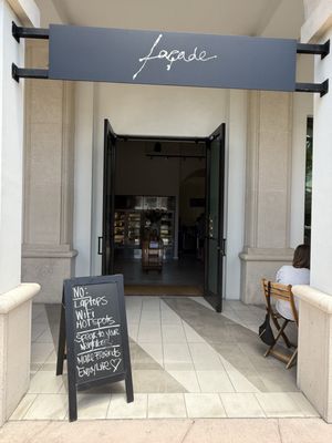Façade Bakery by null