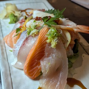Saiko Bistrot Izakaya - Chirashi Don. - Japanese Near Me - Montreal, Quebec