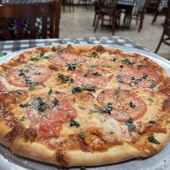 Lennys New York Pizza Company - Margarita pizza - Pizza Near Me - Ormond Beach, Florida Lennys New York Pizza Company - Margarita pizza - Pizza Near Me - Ormond Beach, Florida