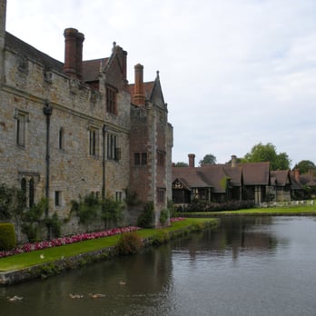Hever Castle - Hever & moat - Landmarks & Historical Buildings Near Me Hever Castle - Hever & moat - Landmarks & Historical Buildings Near Me