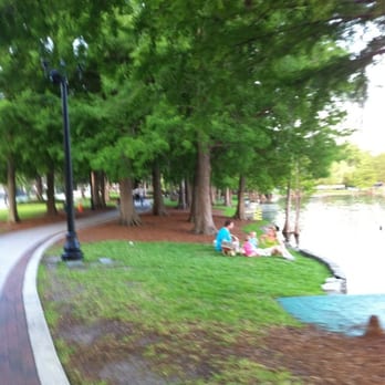 Lake Eola Park - Parks Near Me - Orlando, Florida