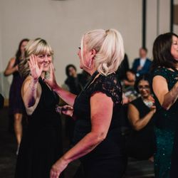 Russell Audio Visual Productions - Audio visual services Sound equipment rental Stage rental Speaker Dj equipment rental Projector screen rental Lighting rental TV a/v av rent