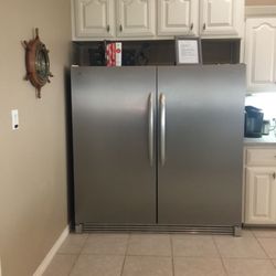 Appliance Mart - Frigidaire All Refrigerador Al Freezer