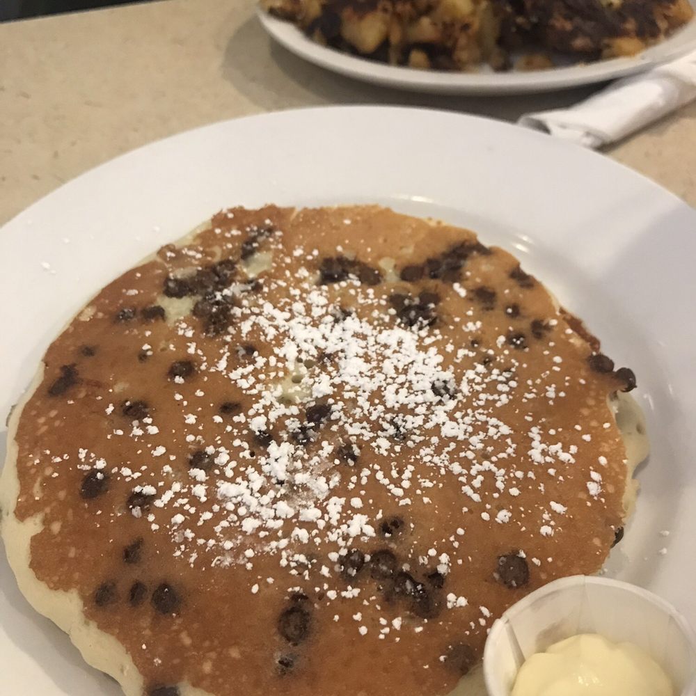 The Riverdale Diner - Diners Near Me - Shelton, Connecticut