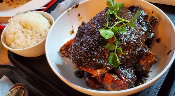 Wok & Staple by null