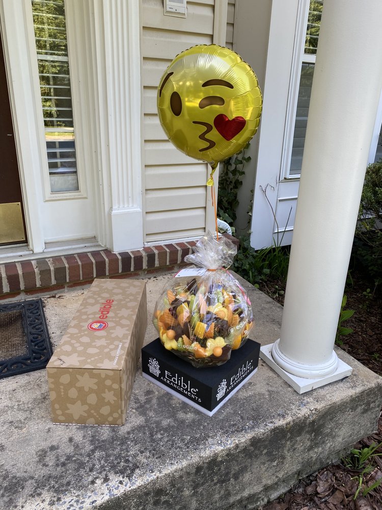 EDIBLE ARRANGEMENTS Updated August 2024 17 Photos & 21 Reviews 915 Bonifant St, Silver