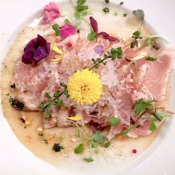 Restaurant Shoji Sushi - Spring is around the corner - Sushi Bars Near Me - Saint-Lambert, Quebec