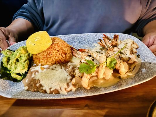 Caló Kitchen + Tequila by null