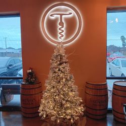 Tannins Wine Bar & Grill