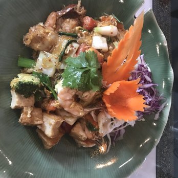 Bua Thai Restaurant - Pad woon sen is not greasy and perfect! - Thai Near Me - Aurora, Colorado
