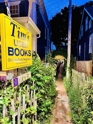 Tim's Used Books by null