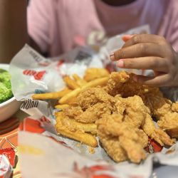 Hook & Reel Cajun Seafood & Bar - Fried Shrimp Basket