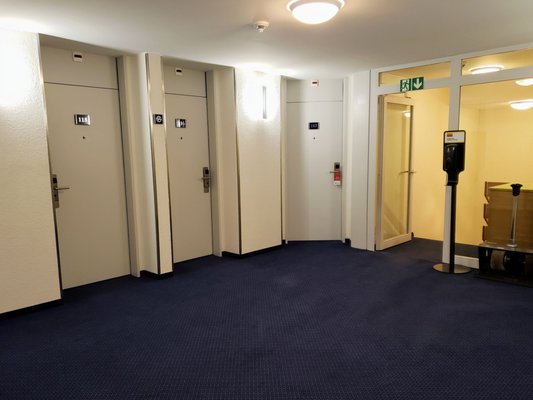 Hotel Bahnhof by null