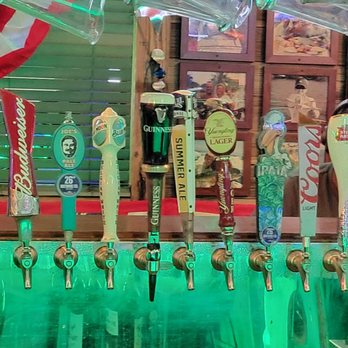 Flanigan's - Taps - American Near Me - Oakland Park, Florida