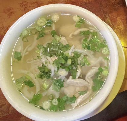 Pho & Cafe Anh Hong by null