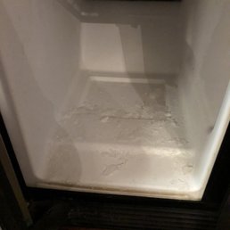 Ice cleaned out by me at the bottom of the freezer in 15 min. Ice cleaned out by me at the bottom of the freezer in 15 min.