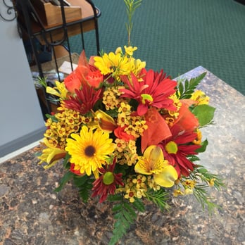 Florence in Bloom - Designers choice arrangements are our specialty - Florists Near Me - Florence, Oregon