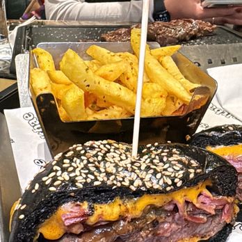 Saltbae Burger - Saltbae burger - Burgers Near Me Saltbae Burger - Saltbae burger - Burgers Near Me