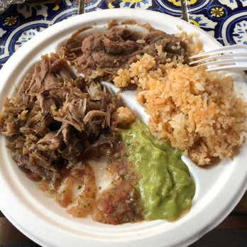 La Luz Del Dia - #6 combination plate - carnitas, rice, beans guacamole and salsa. - Mexican Near Me - Los Angeles, California La Luz Del Dia - #6 combination plate - carnitas, rice, beans guacamole and salsa. - Mexican Near Me - Los Angeles, California