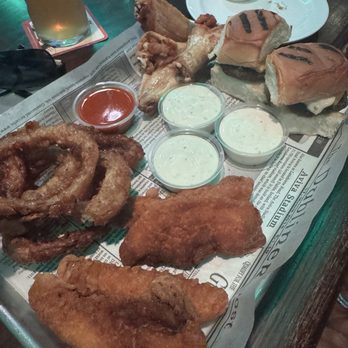 Ireland's 32 - Appetizer Sampler Plate - Dive Bars Near Me - Van Nuys, California Ireland's 32 - Appetizer Sampler Plate - Dive Bars Near Me - Van Nuys, California