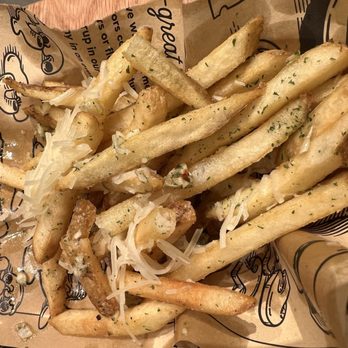 The Melt - GARLIC PARMESAN FRIES - delicious - Burgers Near Me - Brea, California The Melt - GARLIC PARMESAN FRIES - delicious - Burgers Near Me - Brea, California