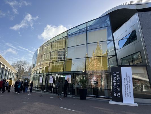 Van Gogh Museum by null