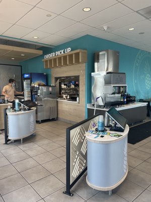 HAWAIIAN BROS ISLAND GRILL Updated August 2025 134 Photos 167