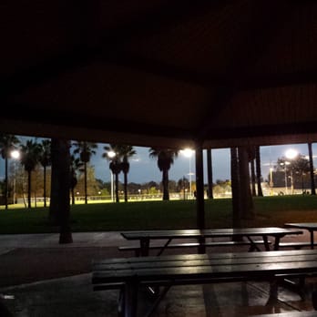 Mission Oaks Park - A lot of sports activity in the fields - Parks Near Me - Camarillo, California Mission Oaks Park - A lot of sports activity in the fields - Parks Near Me - Camarillo, California