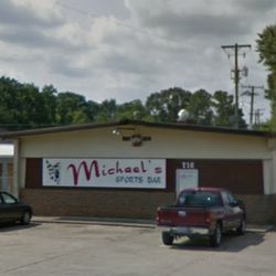 Michael's Sport's Bar - PICTURE OF BAR
