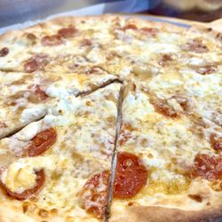 Frank's Pizza - Pepperoni Pizza
