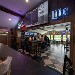 Backwoods Waterside Bar & Grill - Side bar