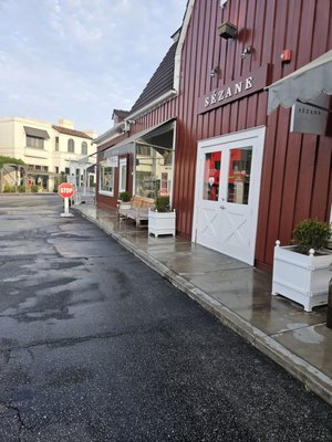 Brentwood Country Mart by null