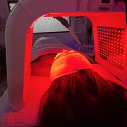 Blush Lashes & Brows - High frequency facial