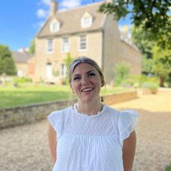 Down to Earth Health - Lis, traditional Naturopath and Owner of Down to Earth Health