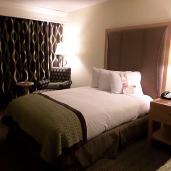 DoubleTree by Hilton - Berkeley - Double Queen Room in Bldg 4 - Hotels Near Me - Berkeley, California DoubleTree by Hilton - Berkeley - Double Queen Room in Bldg 4 - Hotels Near Me - Berkeley, California