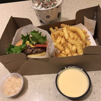 Shake Shack Tysons Corner - Burgers Near Me - McLean, Virginia
