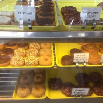 Grosse Ile Bakery - a variety of doughnuts - Bakeries Near Me - Grosse Ile, Michigan Grosse Ile Bakery - a variety of doughnuts - Bakeries Near Me - Grosse Ile, Michigan