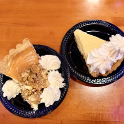 Cantler's Riverside - Key lime pie and apple pie cheesecake