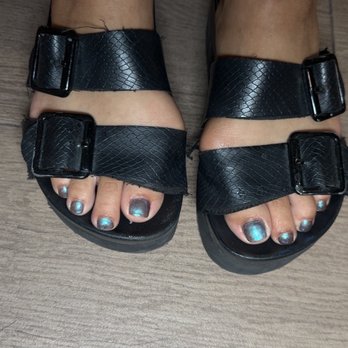 Gloss Nail Spa - Chrome Gel gloss pedicure by Ann - Nail Salons Near Me - Pasadena, California