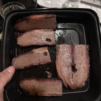 F325 Bbq - 1/2lb of brisket - Bars Near Me - North Kansas City, Missouri