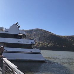 Cold Spring Water Front - Boat tours