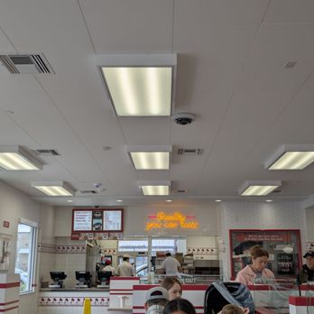 In-N-Out Burger - Juice Bars & Smoothies Near Me - Ceres, California