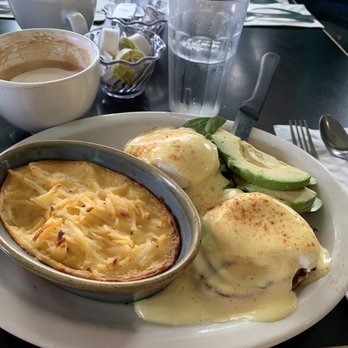 Cricket Cafe - Florentine Bennie with Avocado and baked cheese hash browns with a Cappuccino - Breakfast & Brunch Near Me - Portland, Oregon