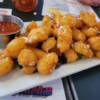Mom's Kitchen & Bar - Fried Cheese Curds - Comfort Food Near Me - New York, New York