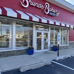 Brunos Bakery - Entrance