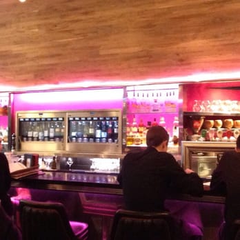 Deville Dinerbar - Diners Near Me - Montreal, Quebec Deville Dinerbar - Diners Near Me - Montreal, Quebec