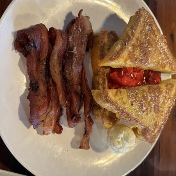 Nick’s Breakfast & Coffee - Stuffed French Toast with Strawberries and Bacon - Breakfast & Brunch Near Me - Leander, Texas